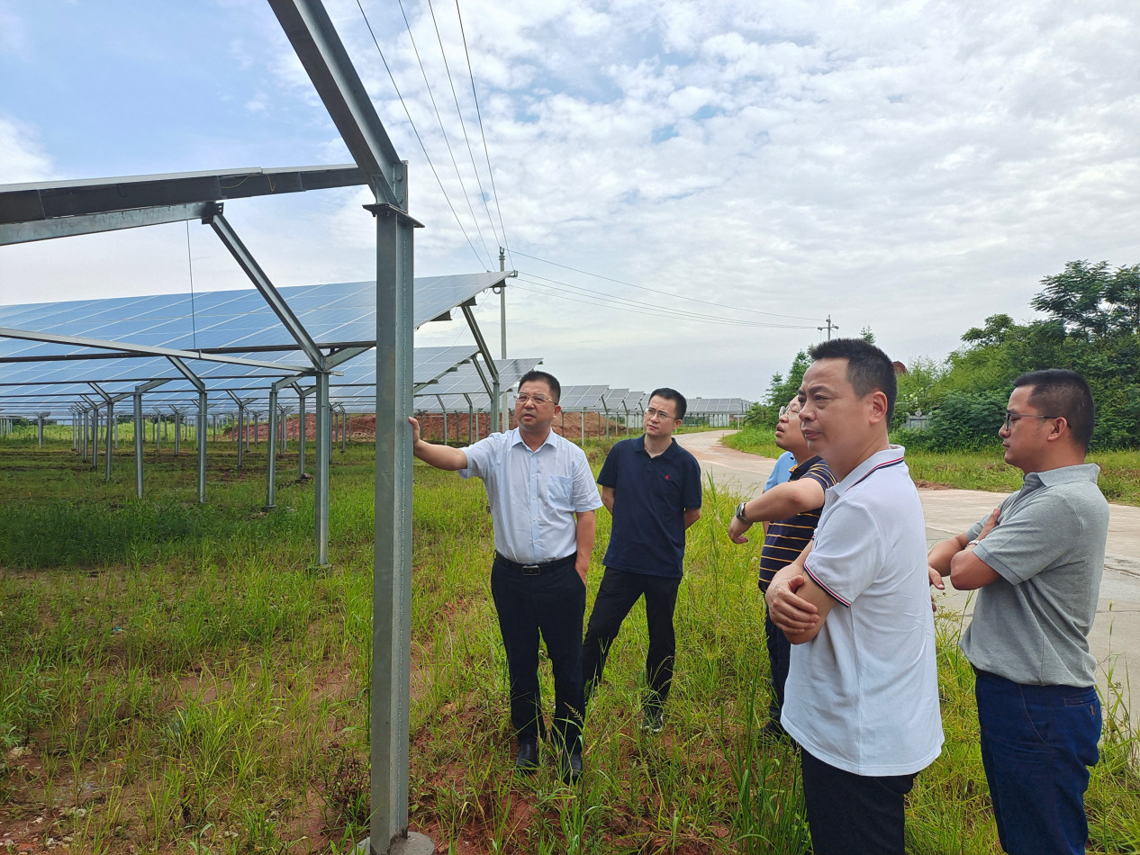 刘志刚带队考察华能湖南岳阳、兆邦陶瓷光伏项目